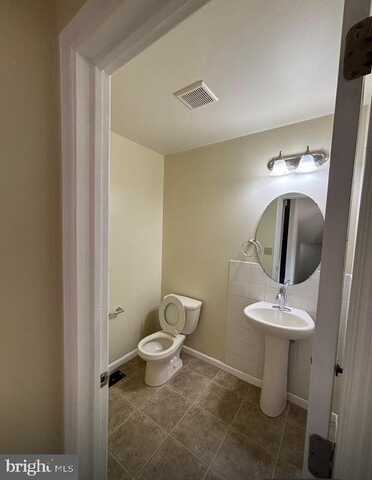 6459 CREEKBEND DRIVE, MECHANICSBURG, PA 17050