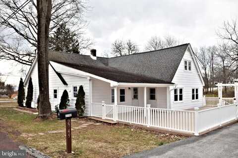 2749 WOODLAND AVE, AUDUBON, PA 19403
