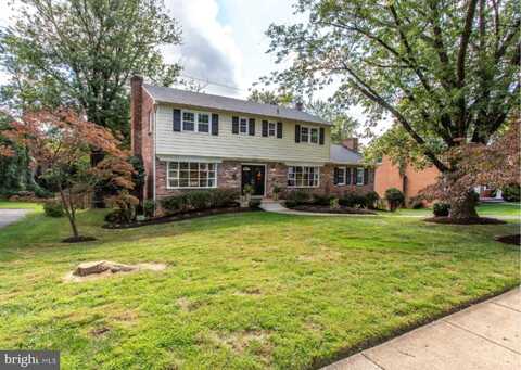 7811 FALSTAFF RD, MCLEAN, VA 22102
