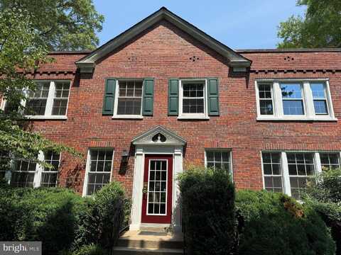 2011 KEY BOULEVARD, ARLINGTON, VA 22201