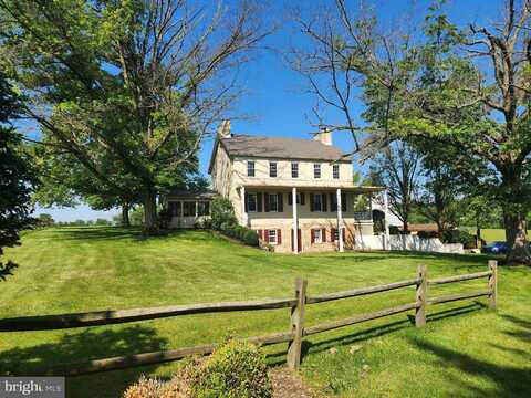 4560 BOSSLER ROAD, ELIZABETHTOWN, PA 17022