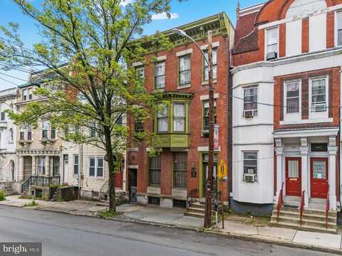 611 W MARKET STREET, POTTSVILLE, PA 17901