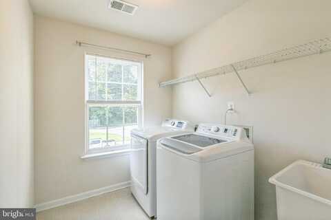 1037 BAKERSFIELD LANE, FREDERICKSBURG, VA 22401