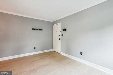 2237 FARRINGTON AVENUE, ALEXANDRIA, VA 22303