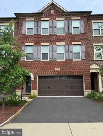 23671 SAILFISH SQUARE, BRAMBLETON, VA 20148