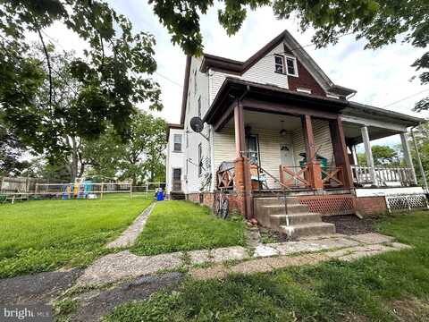 19 LANCASTER AVENUE, ENOLA, PA 17025