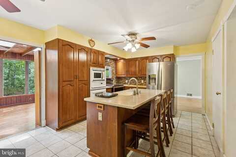 275 CASTLE DRIVE, MONTROSS, VA 22520