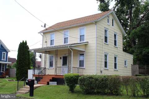 301 E 3RD STREET, AVONDALE, PA 19311