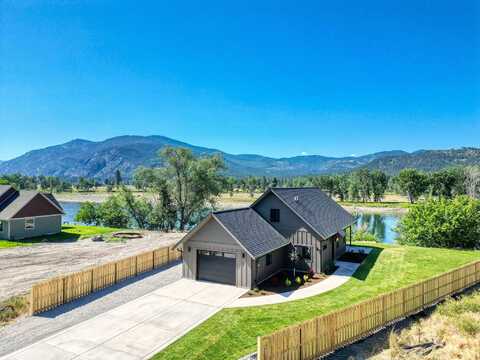 309 Stanton Street, Plains, MT 59859