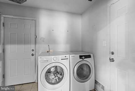 83 MELVILLE LANE, WILLINGBORO, NJ 08046