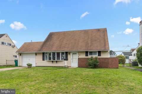 17 MIDDLE ROAD, LEVITTOWN, PA 19056