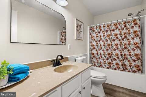 927 PERSIMMON LANE, SHEPHERDSTOWN, WV 25443