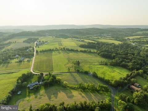 3001 SCHWOYER ROAD, EAST GREENVILLE, PA 18041