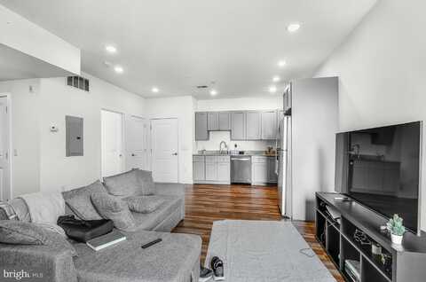 2411 KENSINGTON AVENUE, PHILADELPHIA, PA 19125