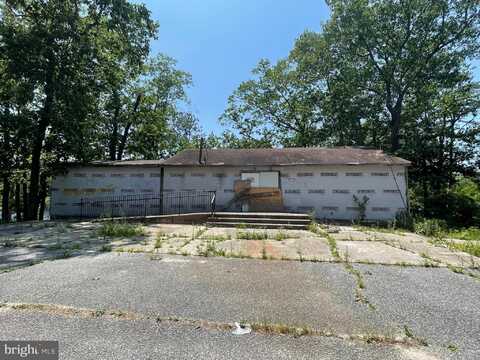 402 VIRGINIA DRIVE, BROWNS MILLS, NJ 08015