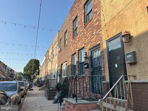 2433 S HUTCHINSON STREET, PHILADELPHIA, PA 19148