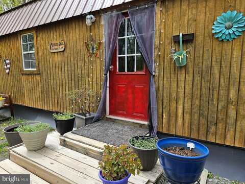 117 ROBERTS ROAD, GREAT CACAPON, WV 25422