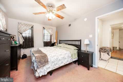915 SPRING MILL AVENUE, CONSHOHOCKEN, PA 19428