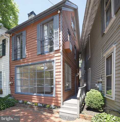 38 W FERRY STREET, NEW HOPE, PA 18938