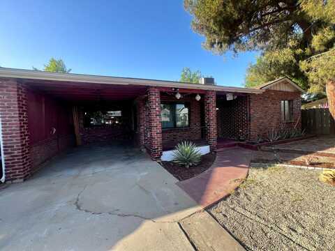 420 Florinda Street E, Hanford, CA 93230