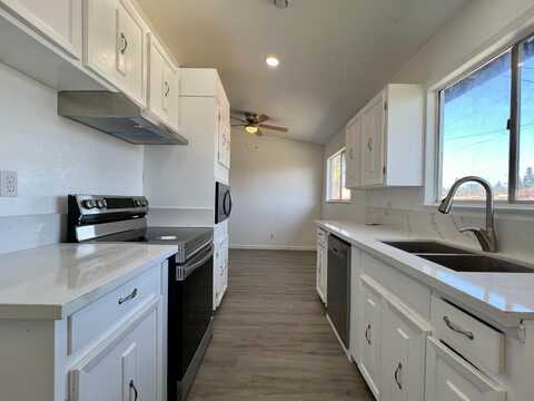 115 Beverly Drive, Clovis, CA 93612