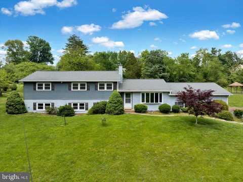 4255 PAINTED SKY ROAD, READING, PA 19606