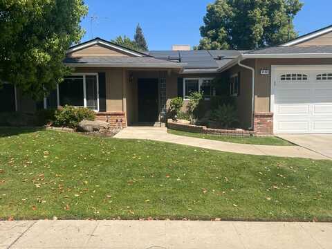 1450 Chennault Avenue W, Fresno, CA 93711