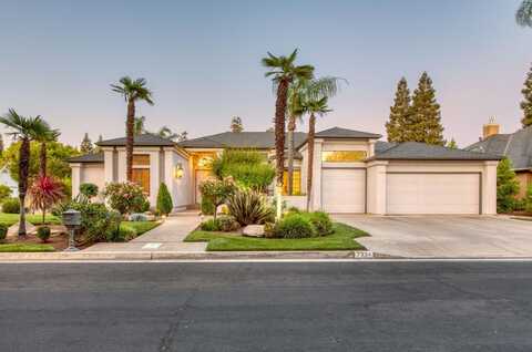 7334 Geraldine Avenue N, Fresno, CA 93711