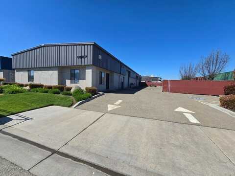 1557 Sierra Vista Avenue N, Fresno, CA 93703