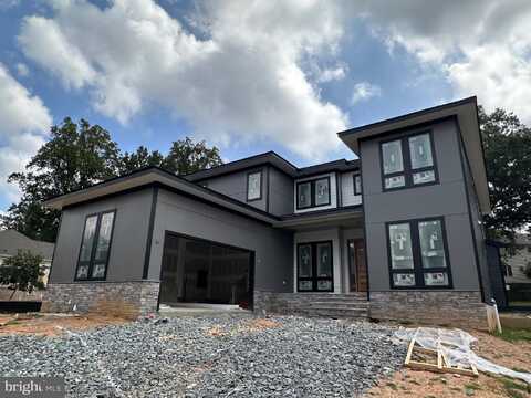 4015 WOODLAND ROAD, ANNANDALE, VA 22003