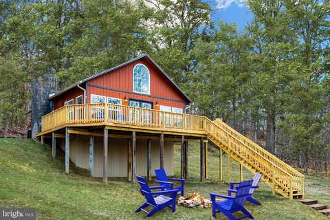 221 DEWDROP LANE, HEDGESVILLE, WV 25427