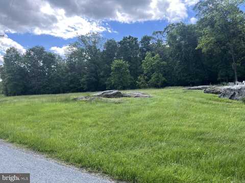 151 CLAPSADDLE ROAD, GETTYSBURG, PA 17325