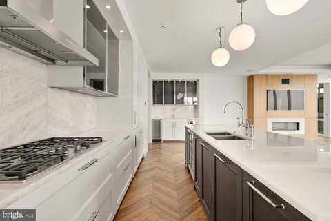 300 INTERNATIONAL DRIVE, BALTIMORE, MD 21202