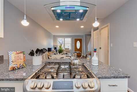 151 DALE STREET, ALEXANDRIA, VA 22305