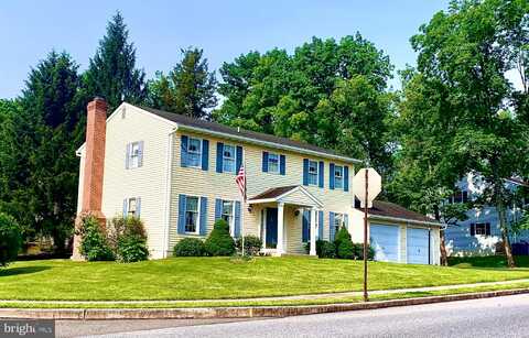 208 RUSSELL AVENUE, DOUGLASSVILLE, PA 19518