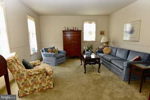 208 RUSSELL AVENUE, DOUGLASSVILLE, PA 19518