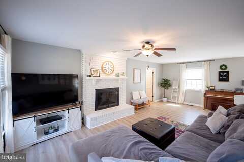 1817 W CLEAR LAKE DRIVE, SALISBURY, MD 21804