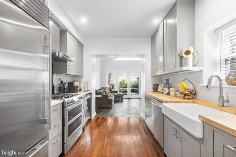 411 GREEN STREET, PHILADELPHIA, PA 19123