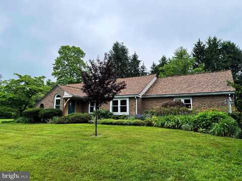 1392 KUTZ DRIVE, POTTSTOWN, PA 19465