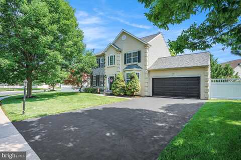 13 CRIMSON DRIVE, NORRISTOWN, PA 19401