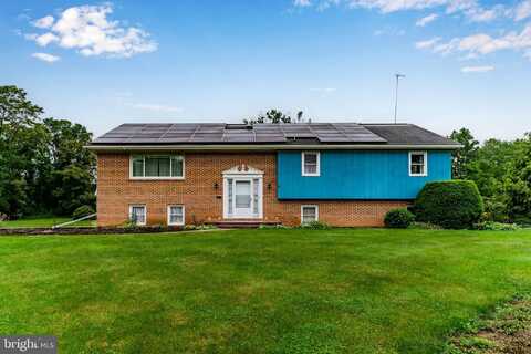 855 ALEXANDER SPRING ROAD, CARLISLE, PA 17015