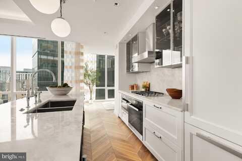 300 INTERNATIONAL DRIVE, BALTIMORE, MD 21202