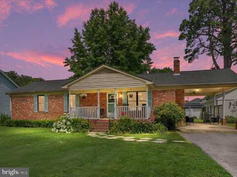 29 8TH STREET, COLONIAL BEACH, VA 22443