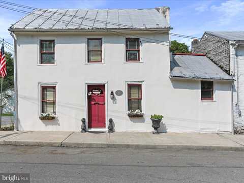 120 S WATER STREET, CHARLES TOWN, WV 25414
