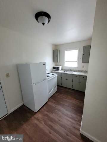 703 S. WASHINGTON ST, BERKELEY SPRINGS, WV 25411