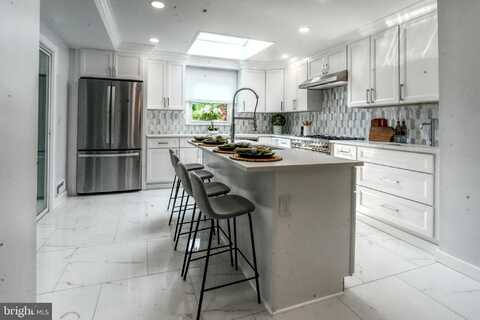 72 DWIGHT DRIVE, OCEAN, NJ 07712