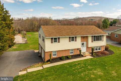 527 FRANKLIN STREET, DENVER, PA 17517