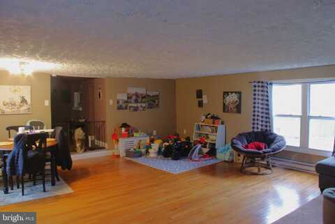 13467 ROUND TOP ROAD, HANCOCK, MD 21750