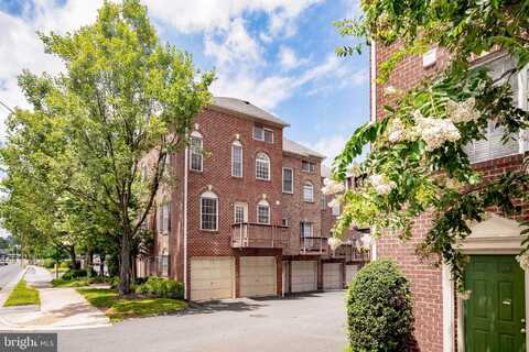 2400 N GREENBRIER COURT, ARLINGTON, VA 22207