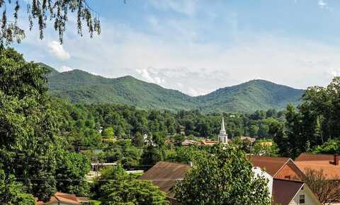 145 Pine St, Bryson City, NC 28713